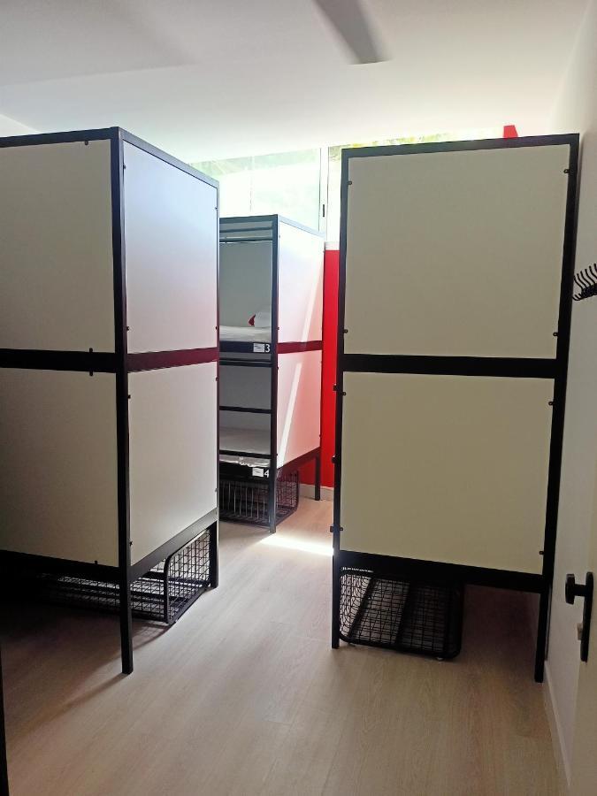 Bed 8-Bed Male Dormitory Room,1413873155:JPEG